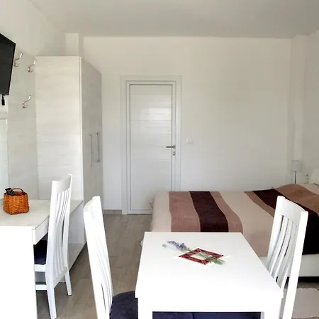 Villa Samba - Studio With Terrace And Sea View - Gasi Se Apartman